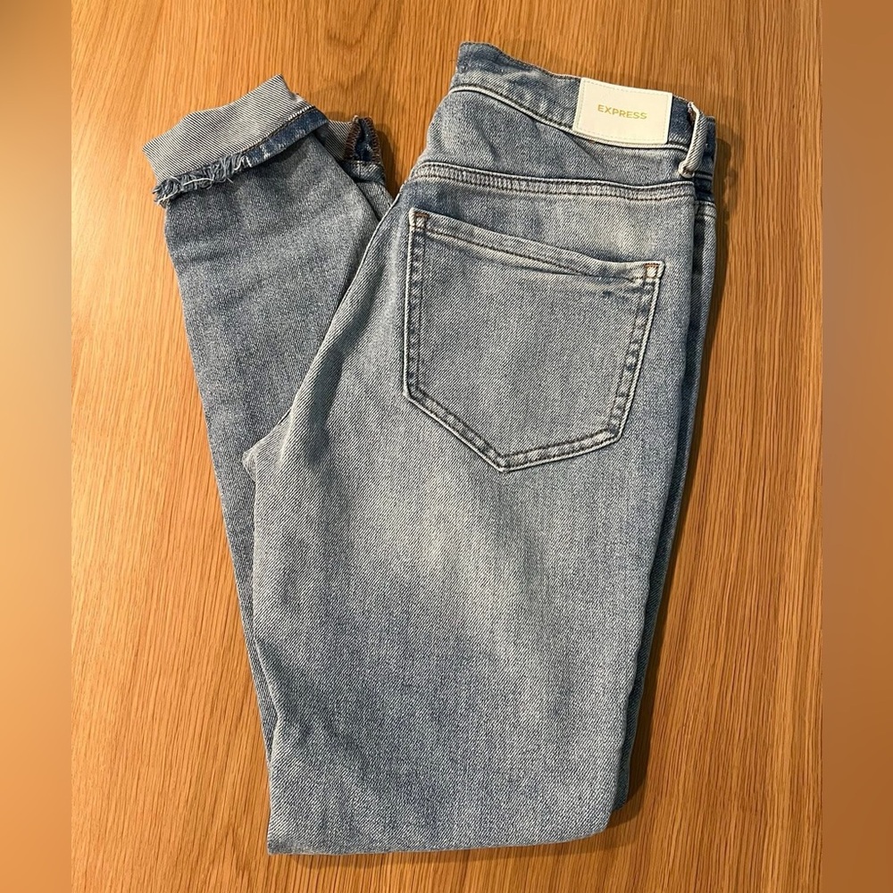 Express Light Blue Jeans Fits a size 2/4